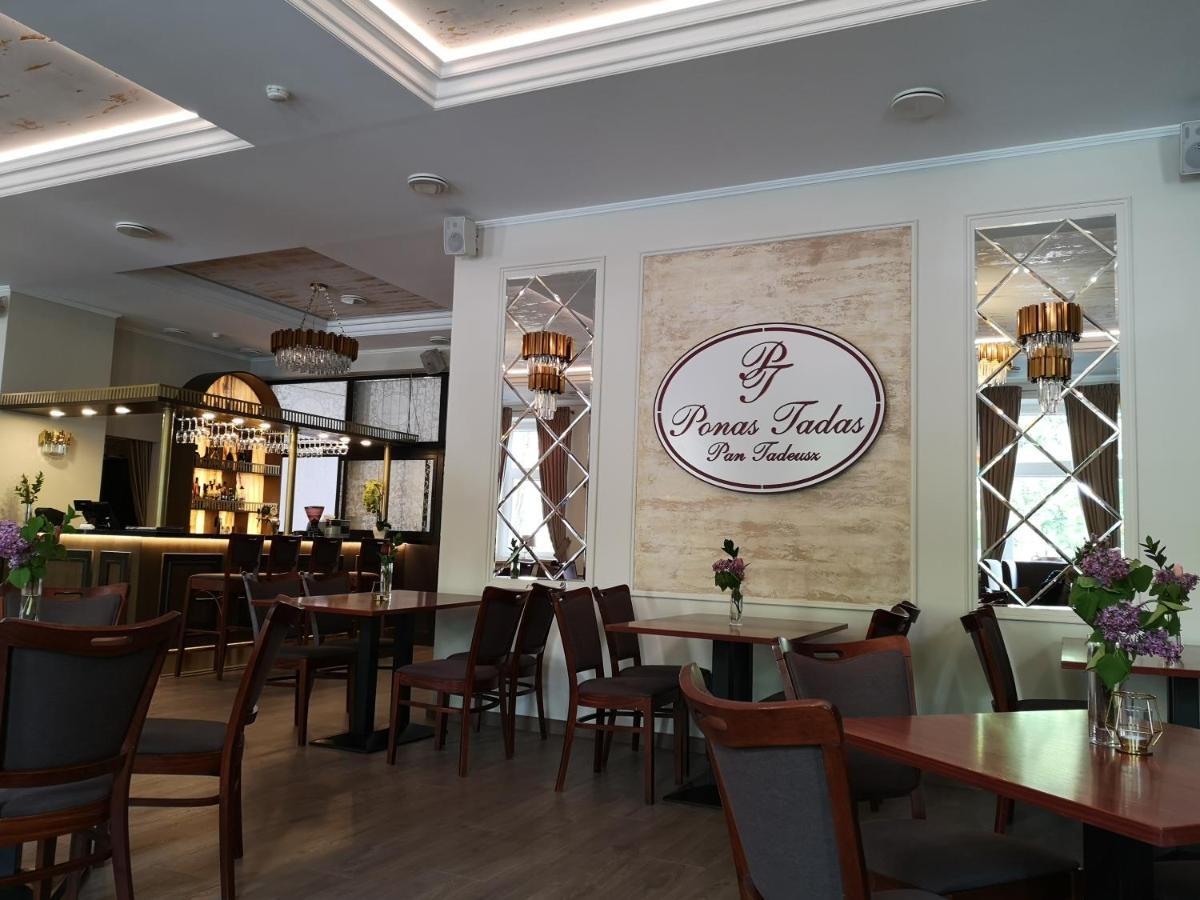Pan Tadeusz Hotel Vilnius Luaran gambar