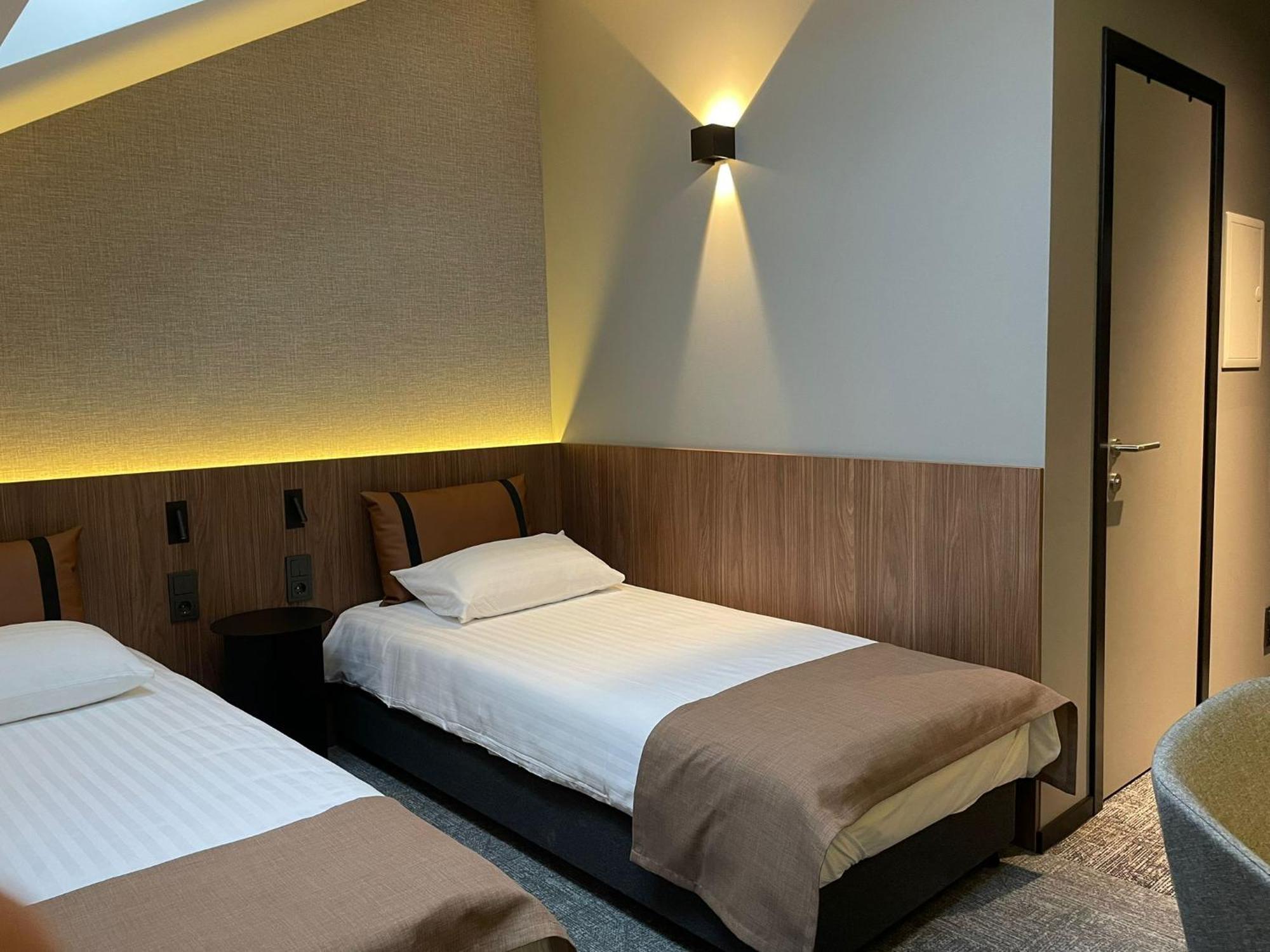 Pan Tadeusz Hotel Vilnius Luaran gambar