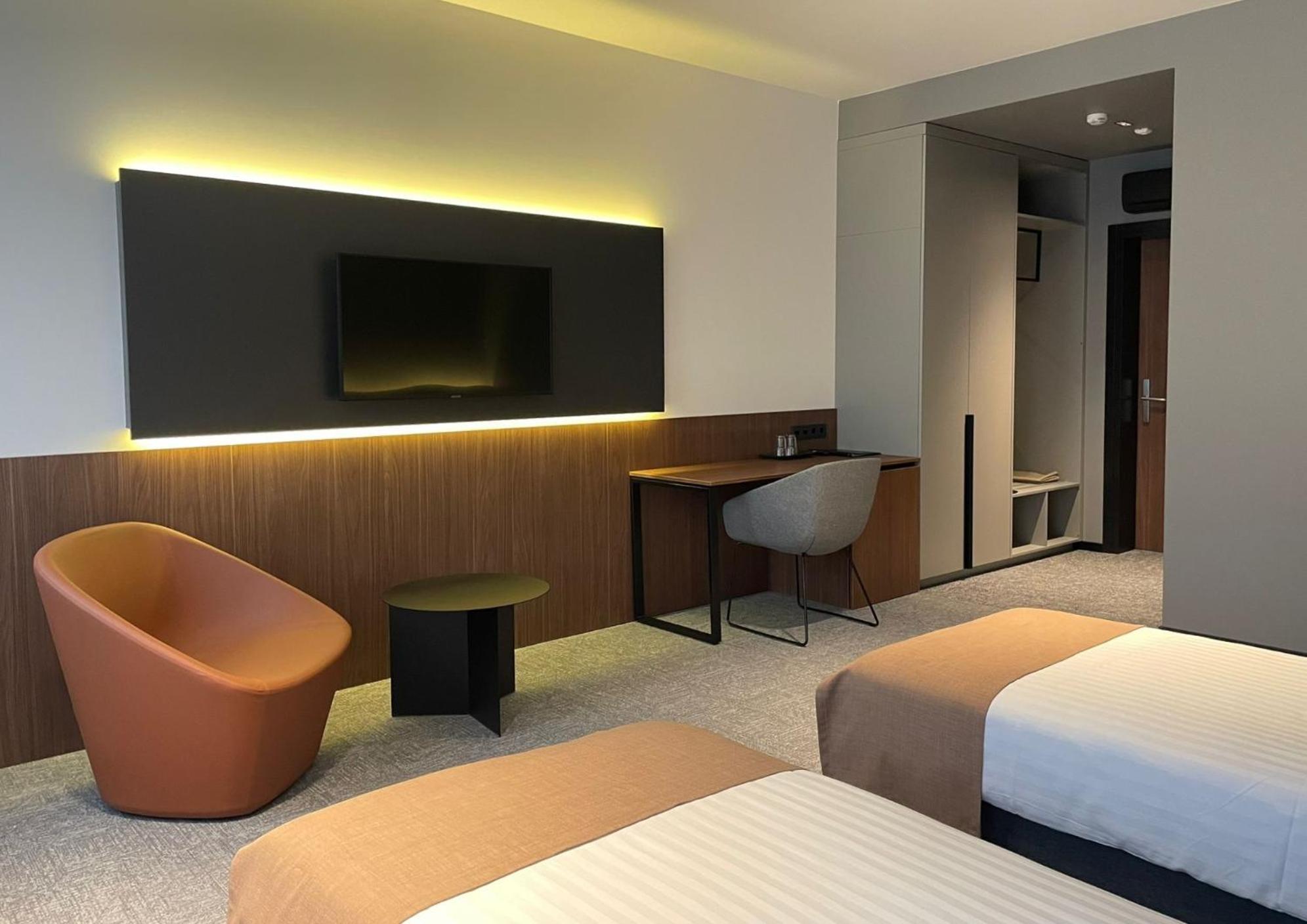 Pan Tadeusz Hotel Vilnius Luaran gambar