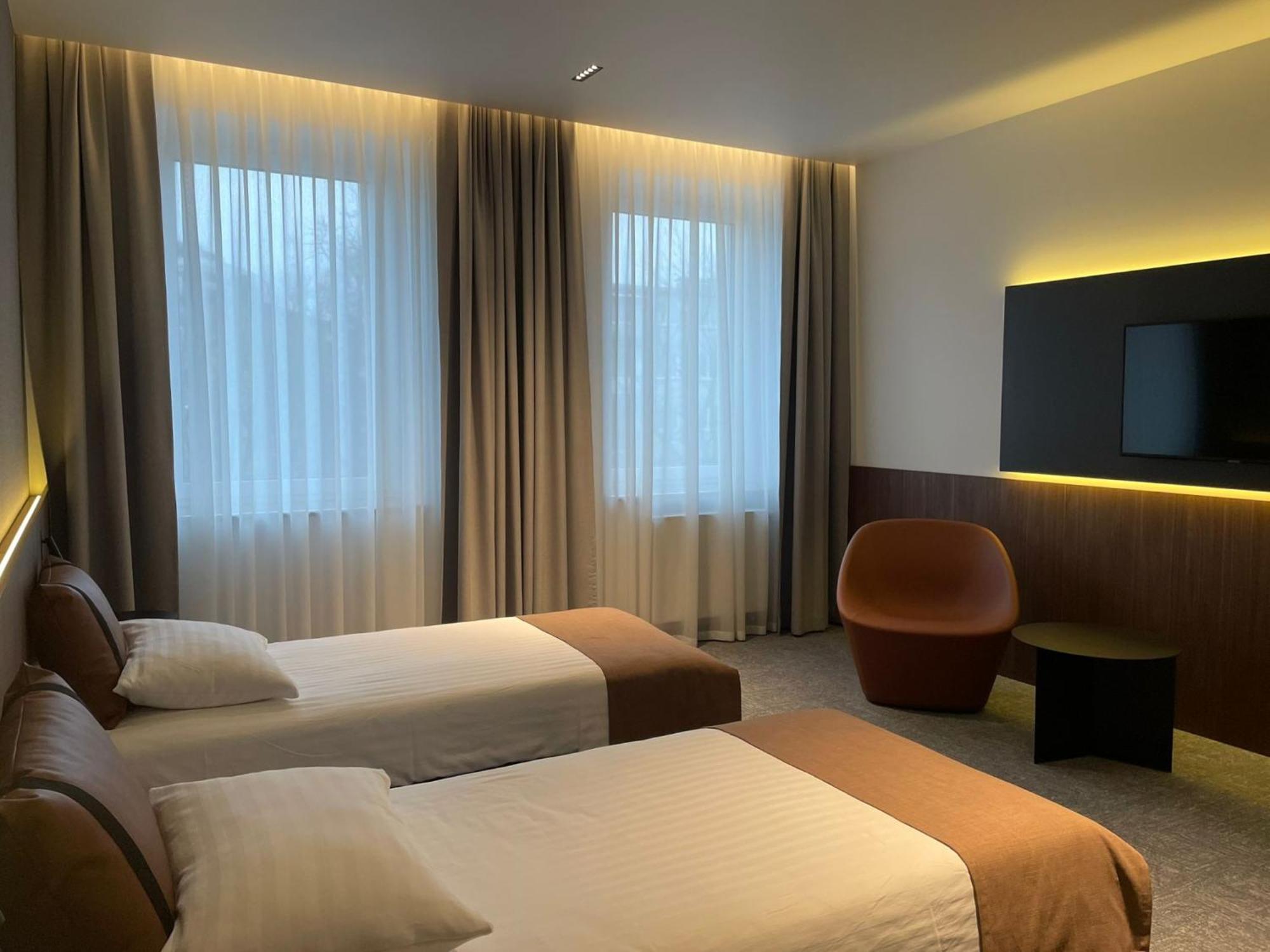 Pan Tadeusz Hotel Vilnius Luaran gambar