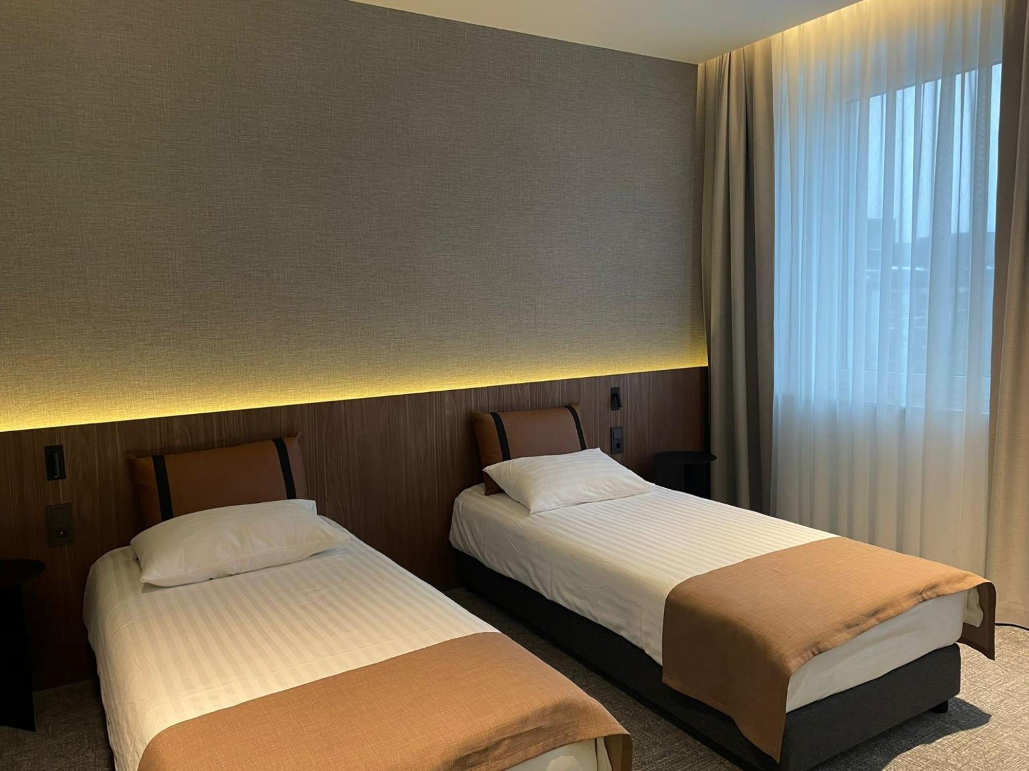 Pan Tadeusz Hotel Vilnius Luaran gambar