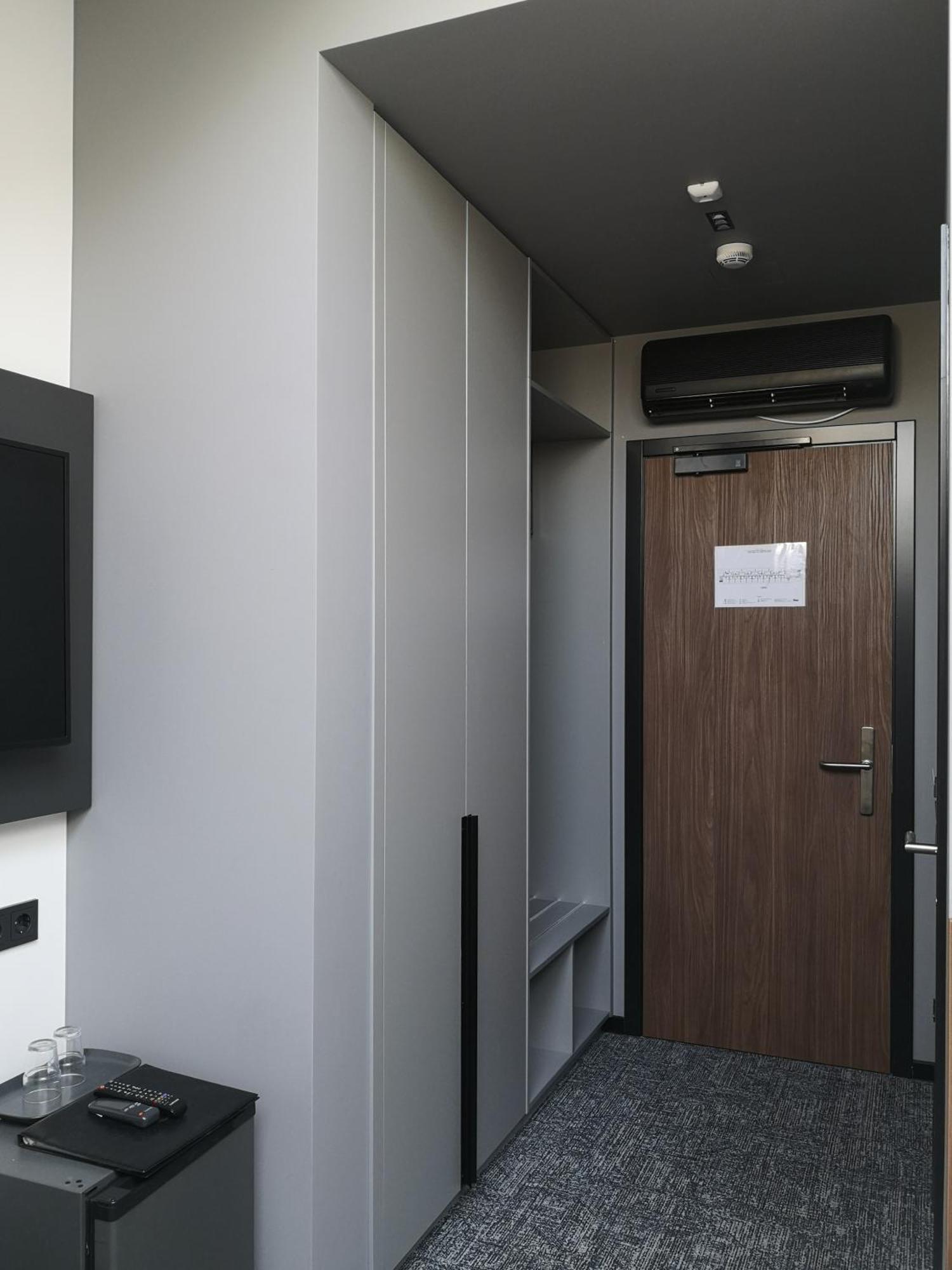 Pan Tadeusz Hotel Vilnius Luaran gambar