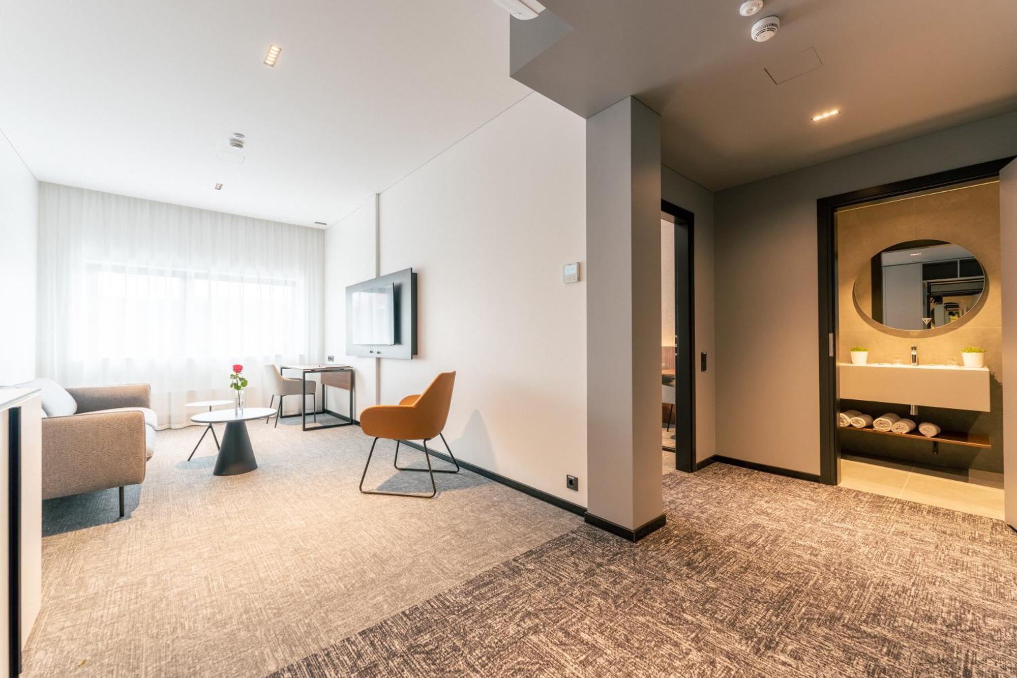 Pan Tadeusz Hotel Vilnius Luaran gambar