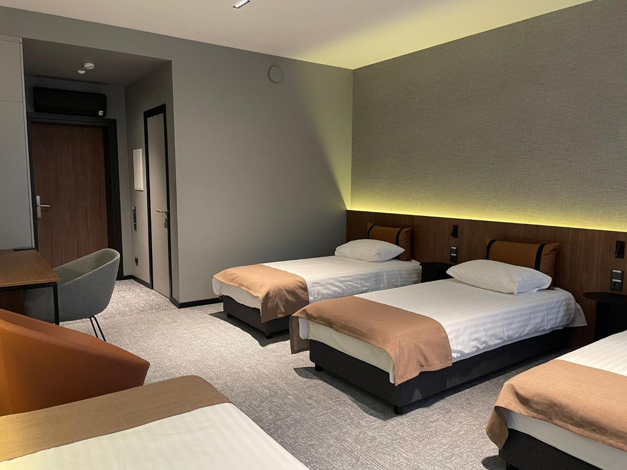 Pan Tadeusz Hotel Vilnius Luaran gambar