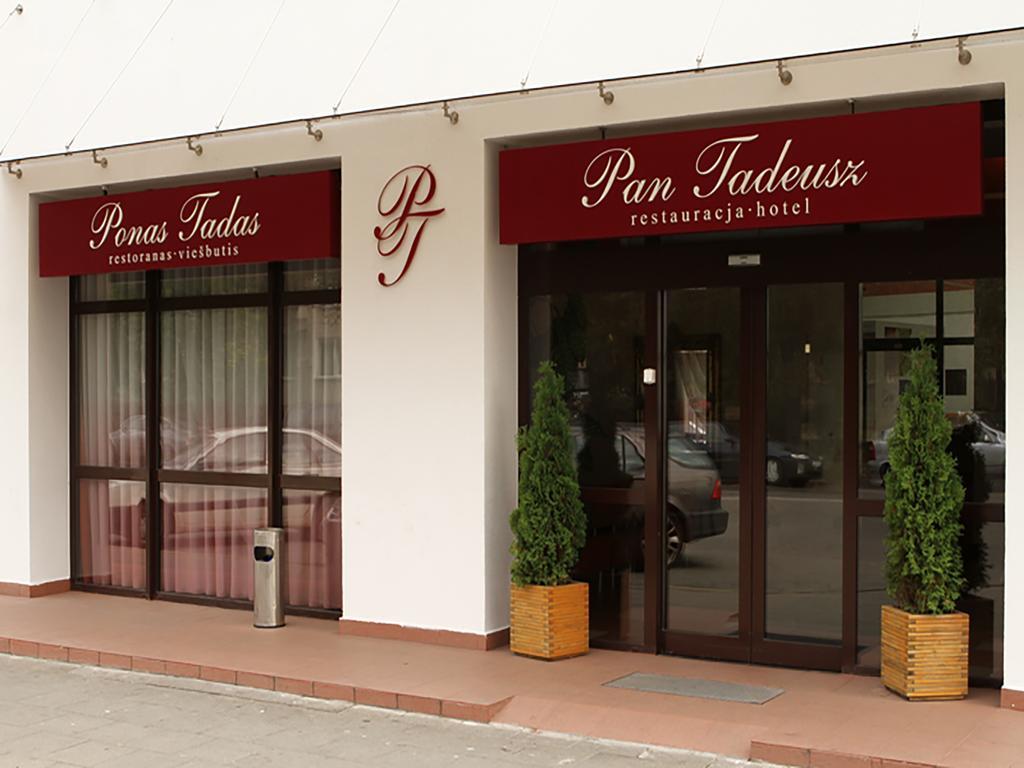 Pan Tadeusz Hotel Vilnius Luaran gambar